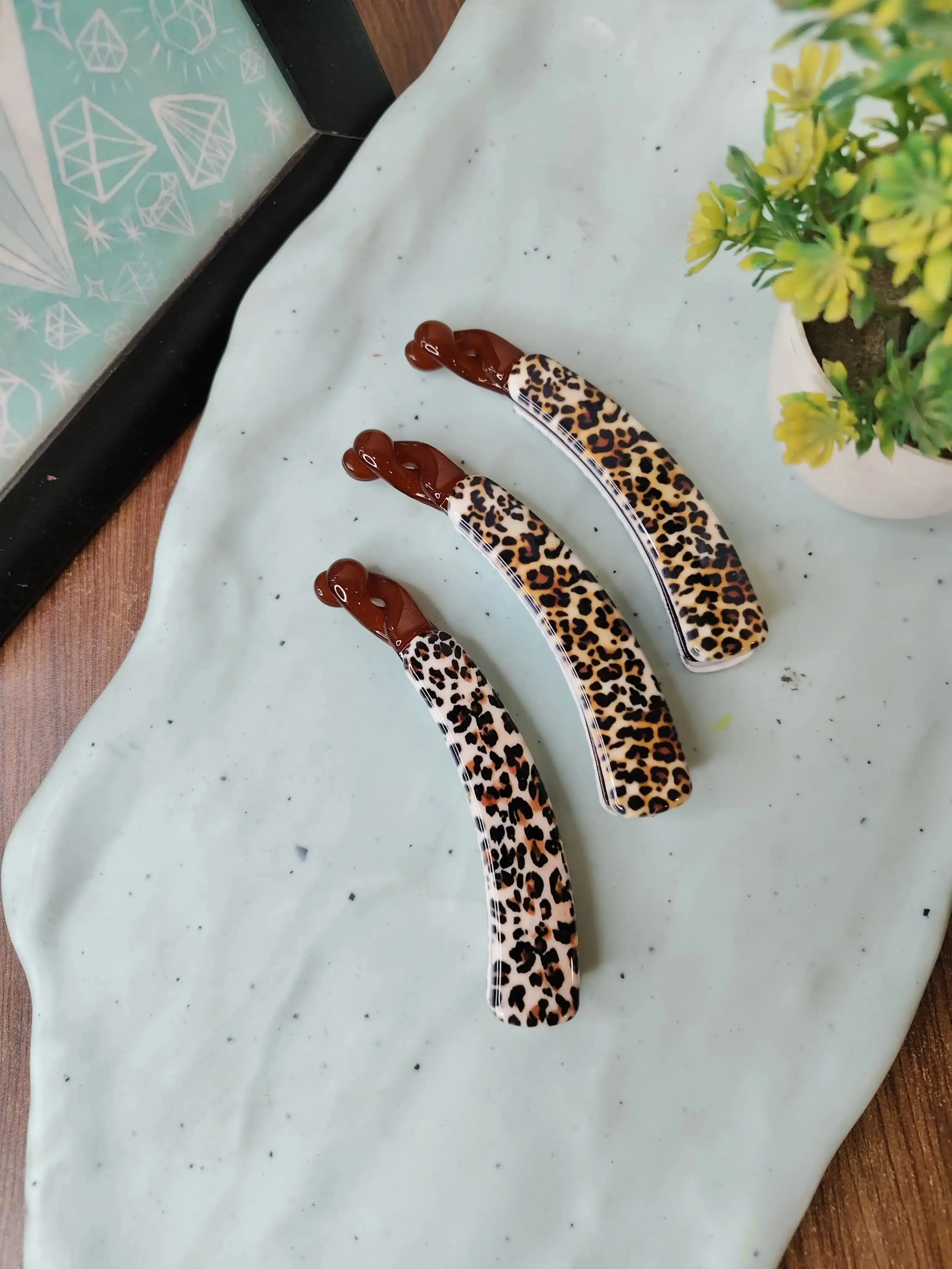 Animal print banana claws