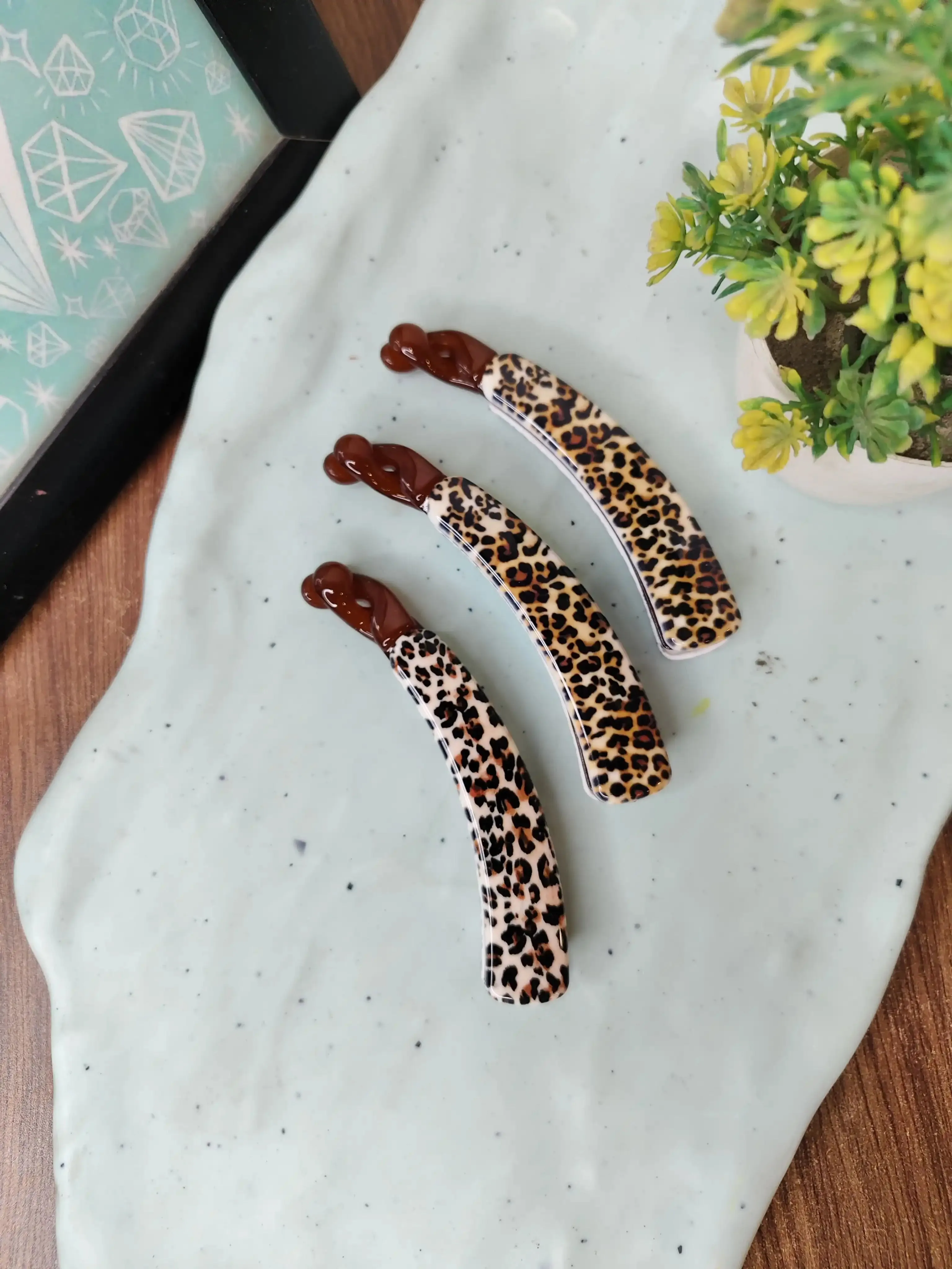 Animal print banana claws