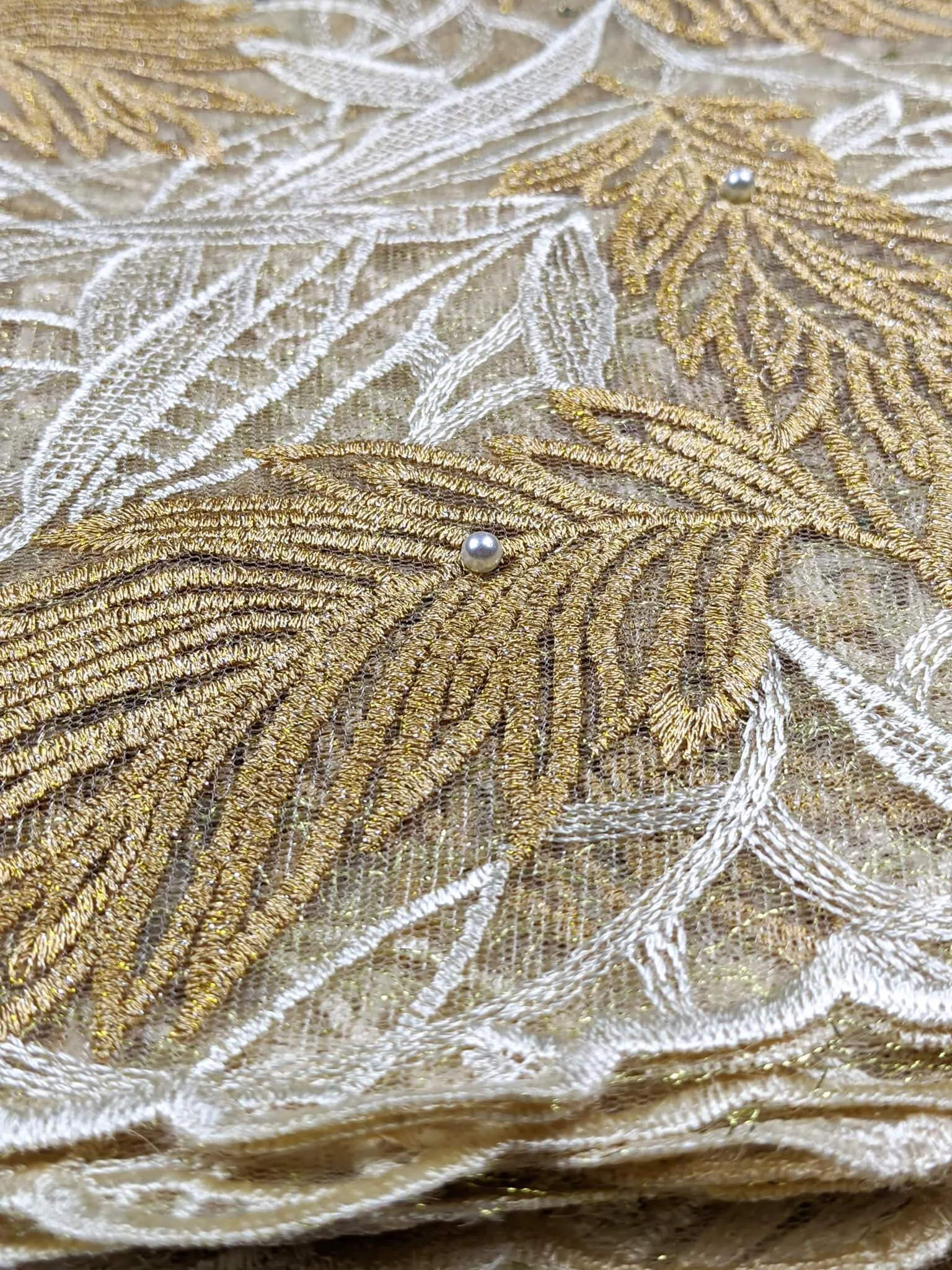 Gold & Creme French Lace
